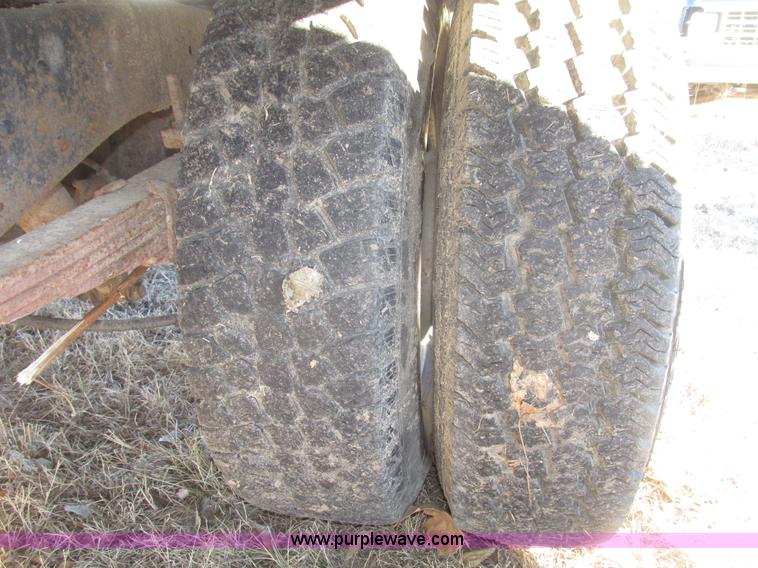 image for item G9846 1977 Ford F350 Custom dump bed truck