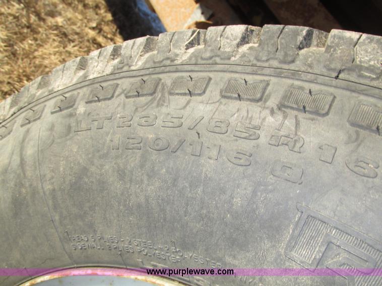 image for item G9846 1977 Ford F350 Custom dump bed truck