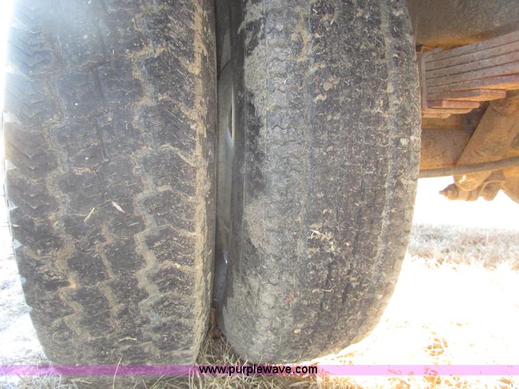 image for item G9846 1977 Ford F350 Custom dump bed truck