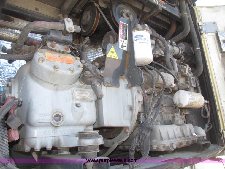 image for item G9847 2000 Utility VS2R 48' reefer trailer