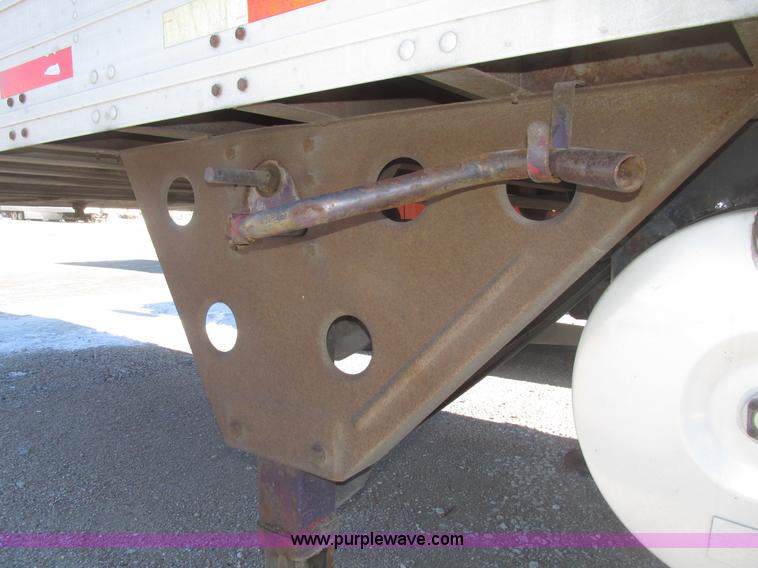 image for item G9847 2000 Utility VS2R 48' reefer trailer