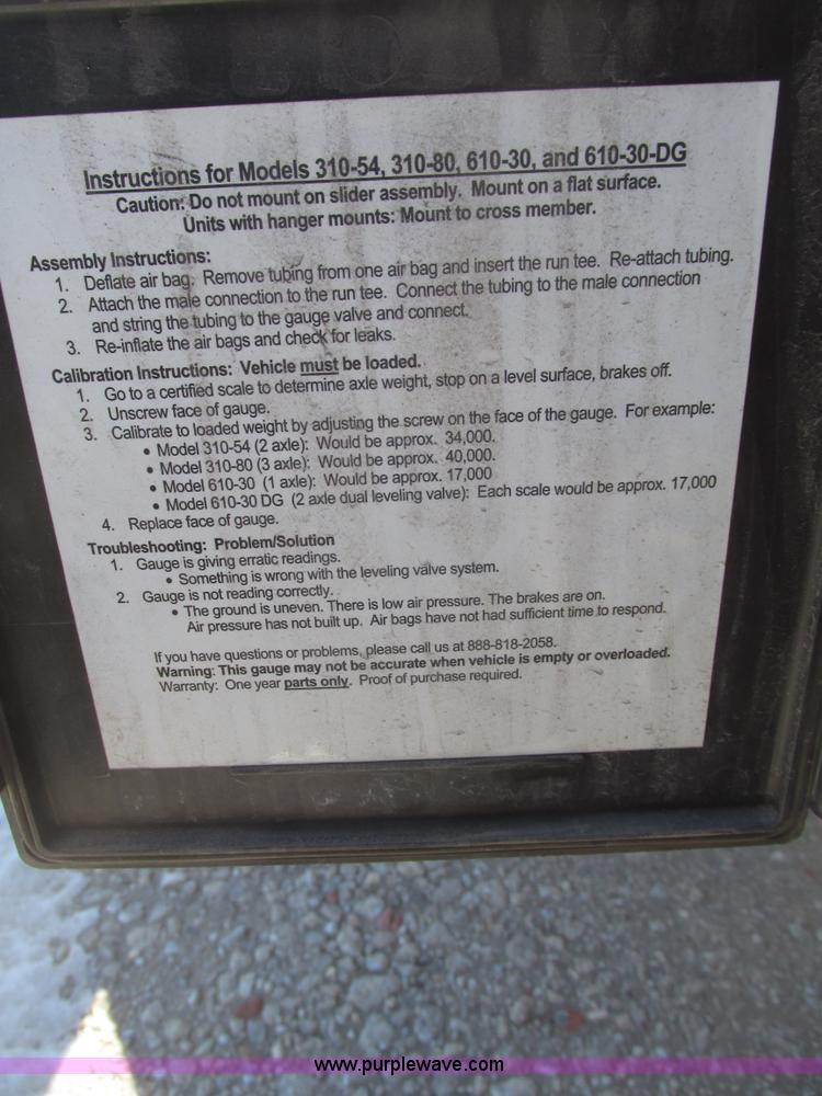 image for item G9847 2000 Utility VS2R 48' reefer trailer