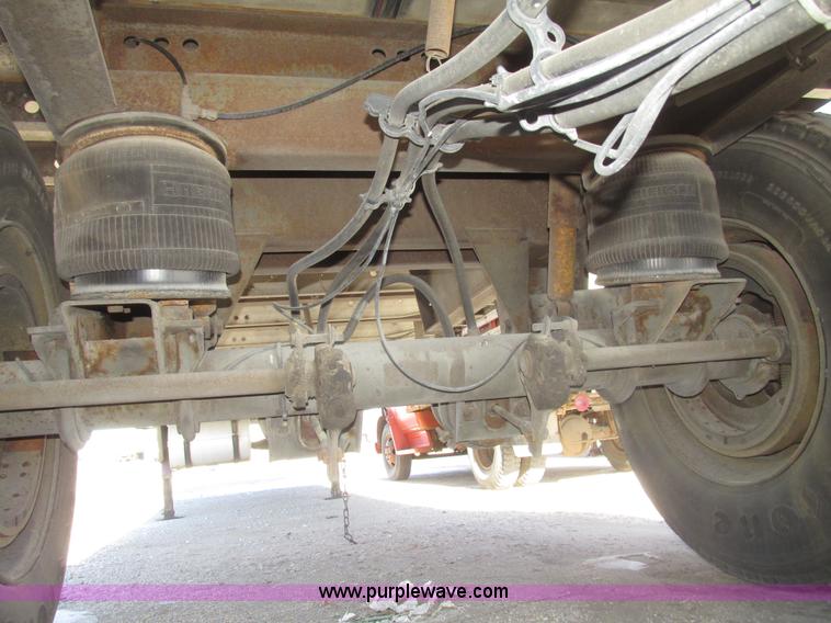 image for item G9847 2000 Utility VS2R 48' reefer trailer