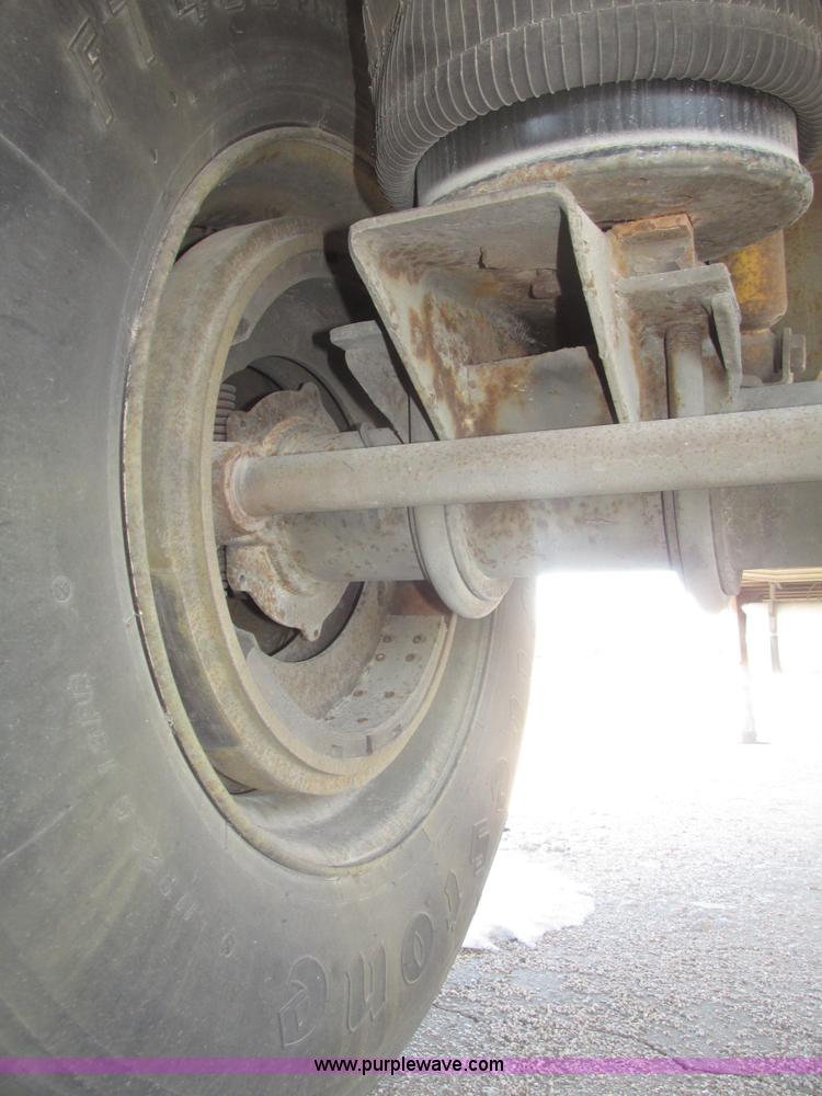 image for item G9847 2000 Utility VS2R 48' reefer trailer