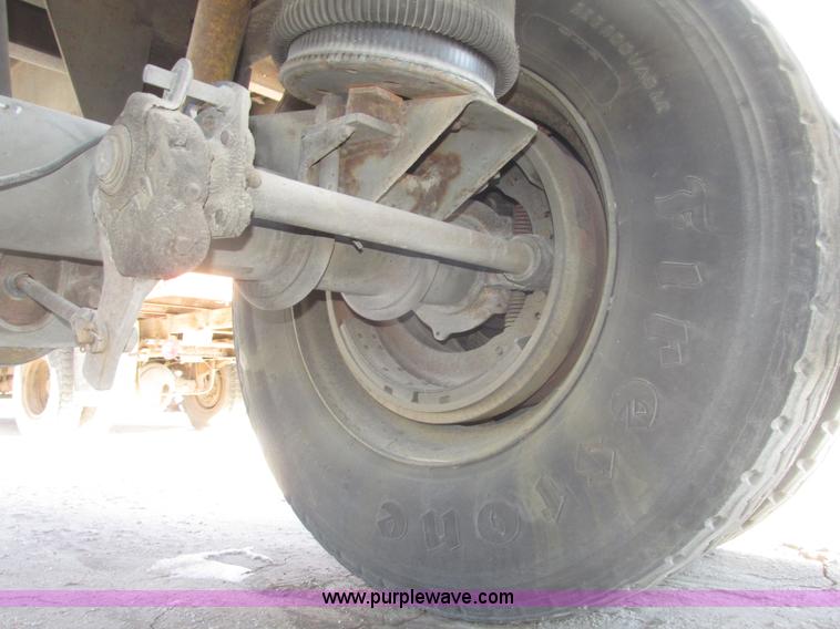 image for item G9847 2000 Utility VS2R 48' reefer trailer