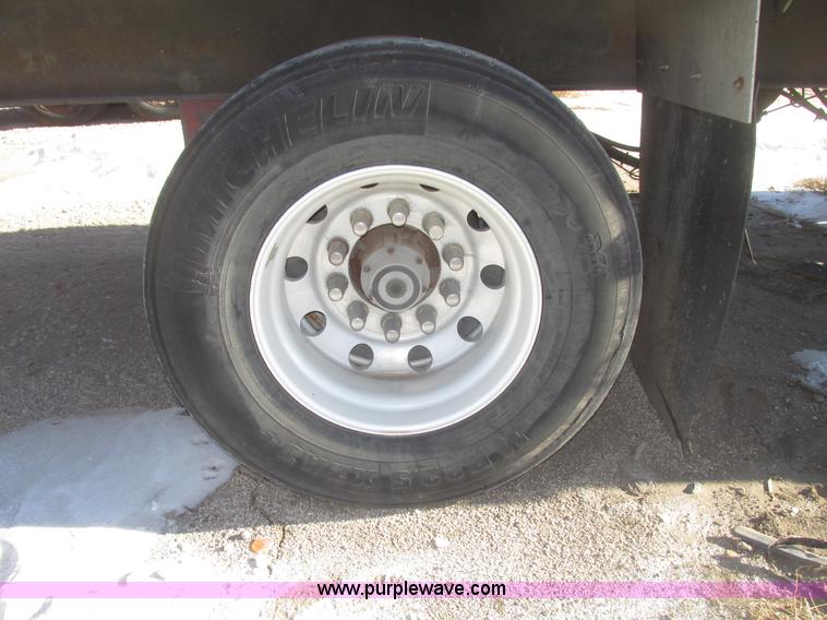 image for item G9847 2000 Utility VS2R 48' reefer trailer