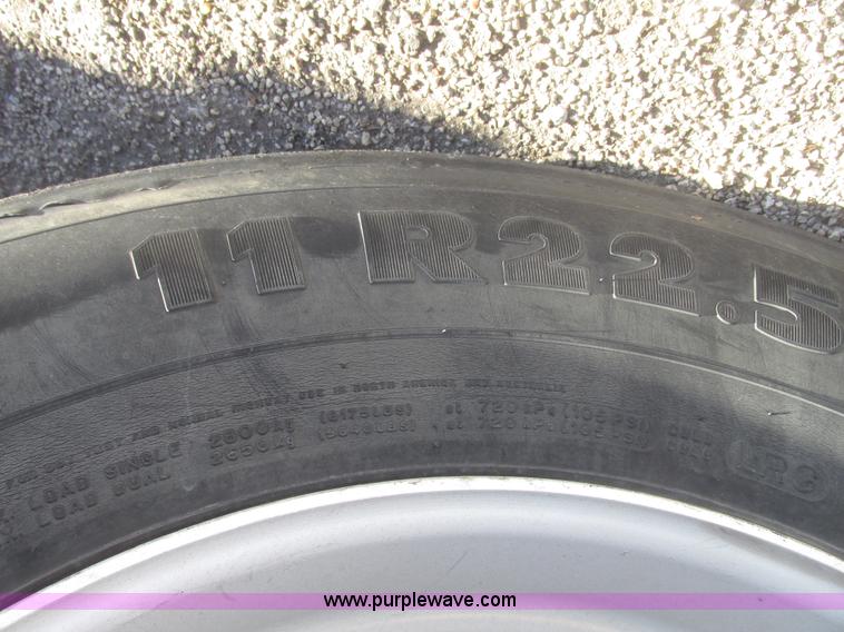 image for item G9847 2000 Utility VS2R 48' reefer trailer