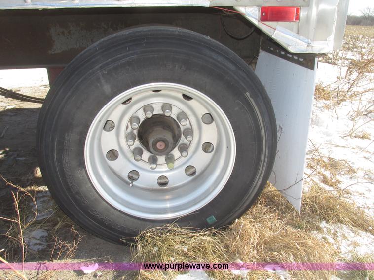 image for item G9847 2000 Utility VS2R 48' reefer trailer