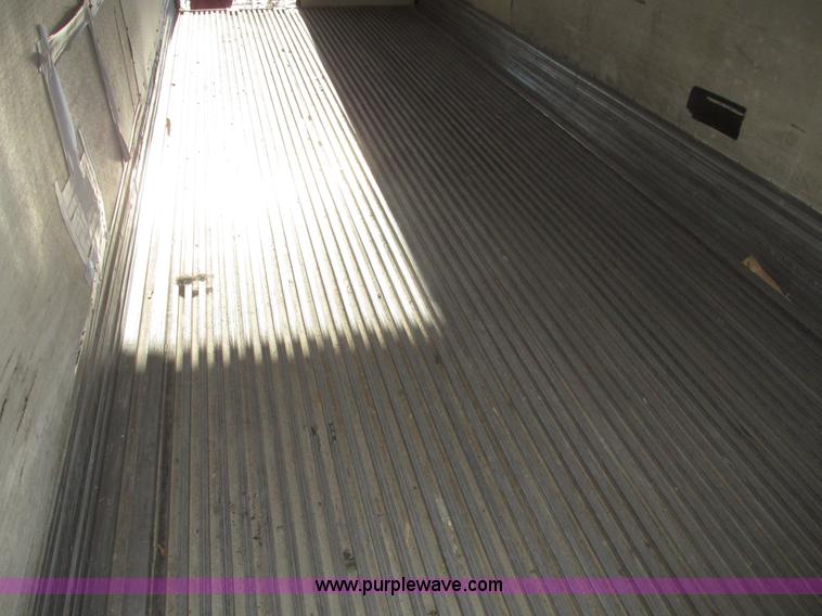 image for item G9847 2000 Utility VS2R 48' reefer trailer