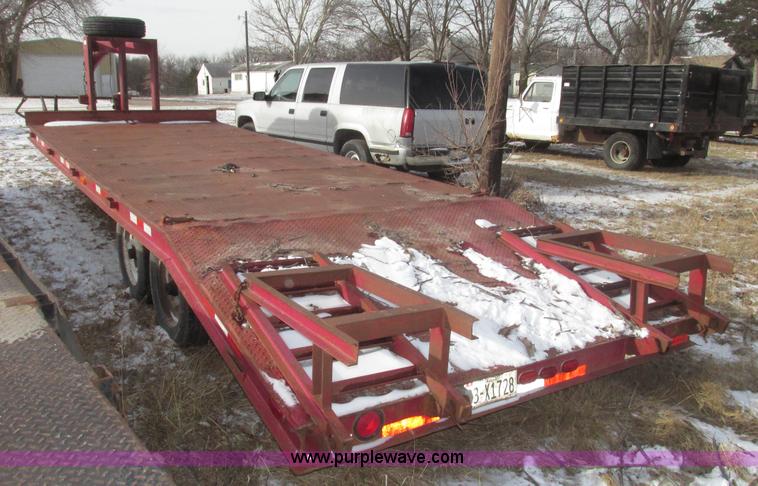 image for item G9850 1976 Schuster 24' gooseneck trailer