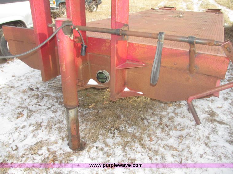 image for item G9850 1976 Schuster 24' gooseneck trailer
