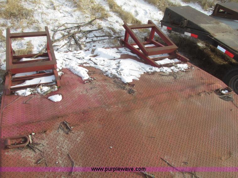 image for item G9850 1976 Schuster 24' gooseneck trailer