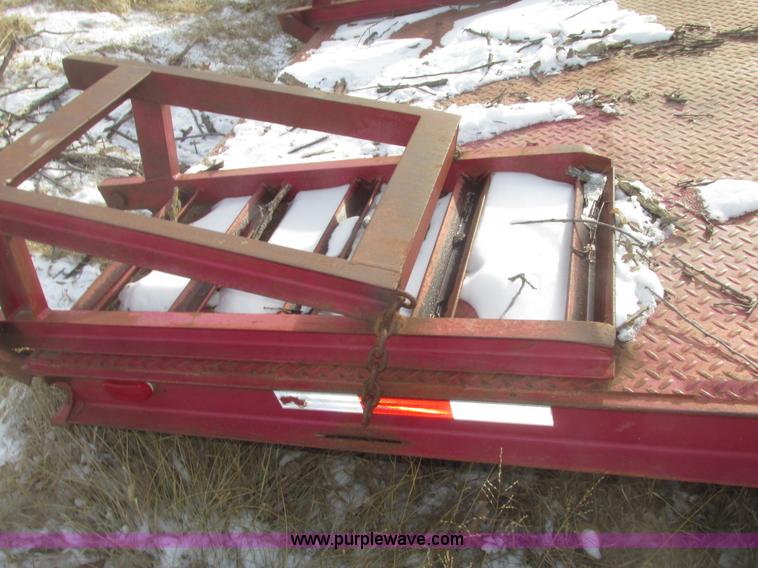 image for item G9850 1976 Schuster 24' gooseneck trailer