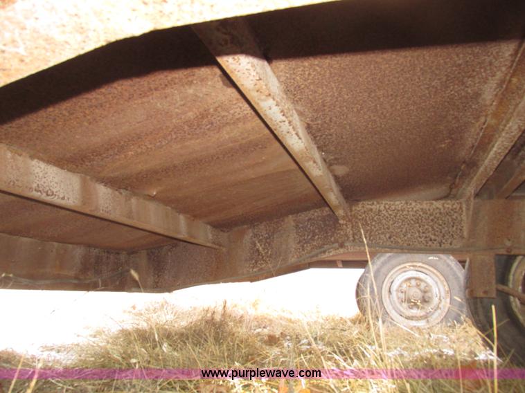 image for item G9850 1976 Schuster 24' gooseneck trailer