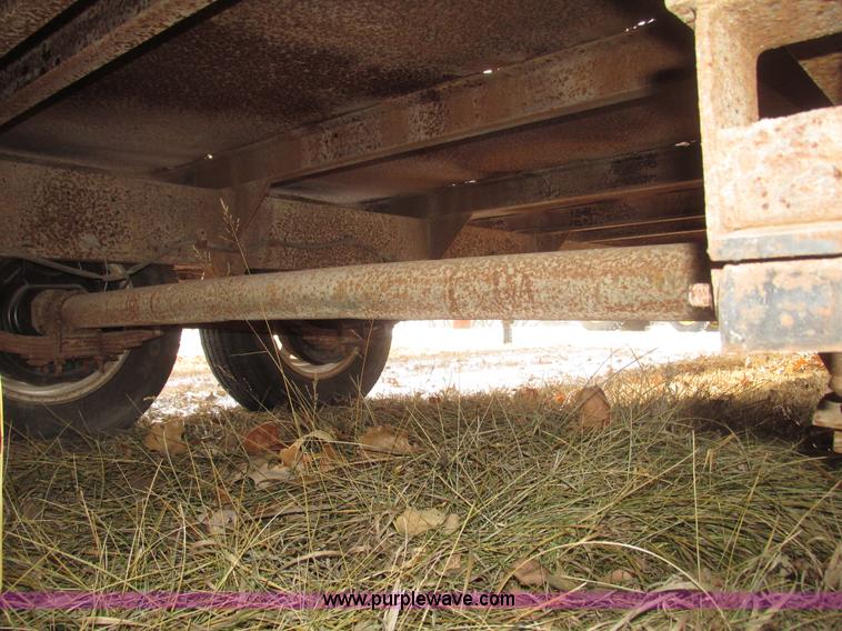 image for item G9850 1976 Schuster 24' gooseneck trailer