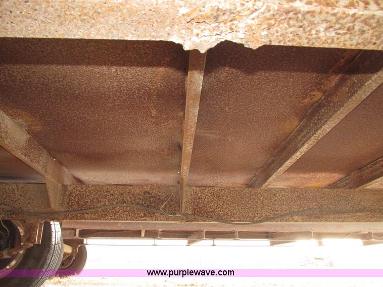 image for item G9850 1976 Schuster 24' gooseneck trailer