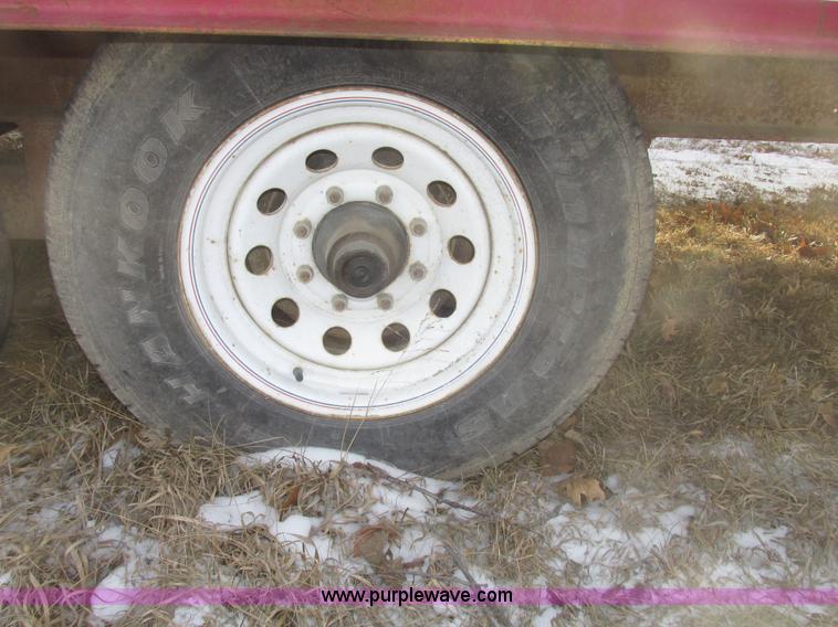 image for item G9850 1976 Schuster 24' gooseneck trailer