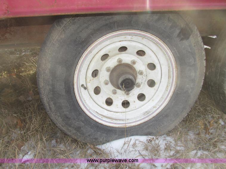 image for item G9850 1976 Schuster 24' gooseneck trailer