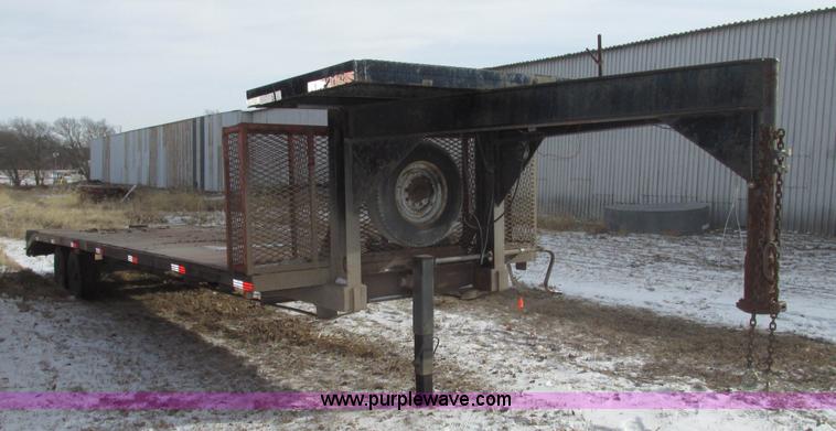 image for item G9851 2002 shop built 30' gooseneck trailer