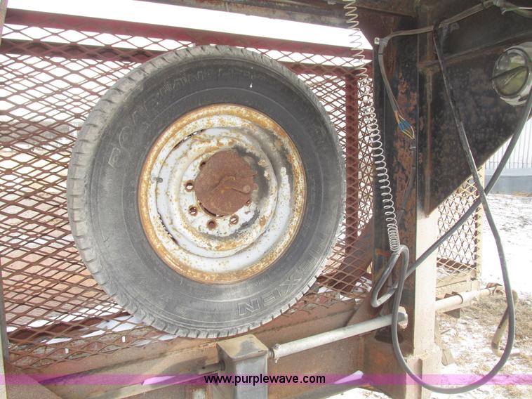 image for item G9851 2002 shop built 30' gooseneck trailer