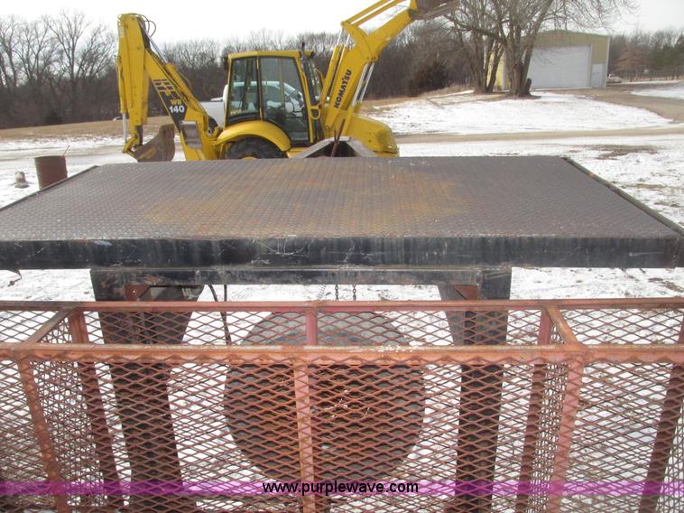 image for item G9851 2002 shop built 30' gooseneck trailer