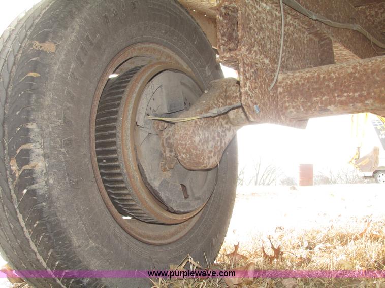 image for item G9851 2002 shop built 30' gooseneck trailer