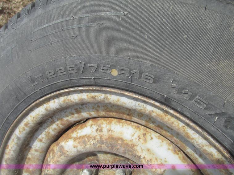 image for item G9851 2002 shop built 30' gooseneck trailer