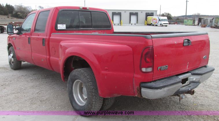 image for item G9887 2001 Ford F350 Super Duty XLT Crew Cab pickup truck