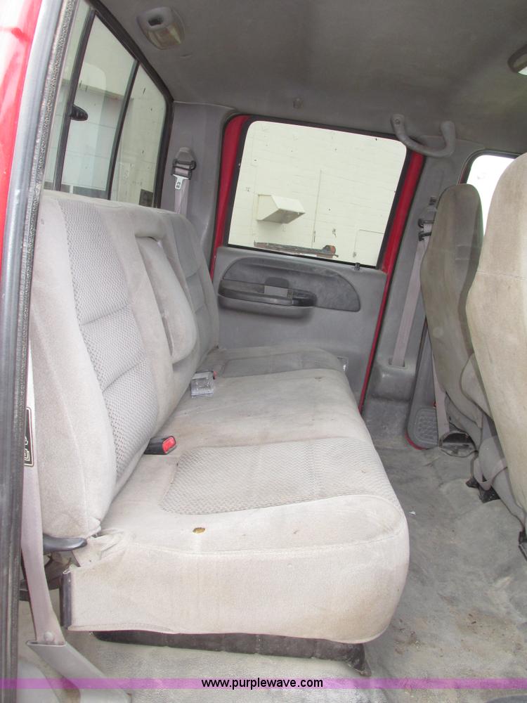 image for item G9887 2001 Ford F350 Super Duty XLT Crew Cab pickup truck