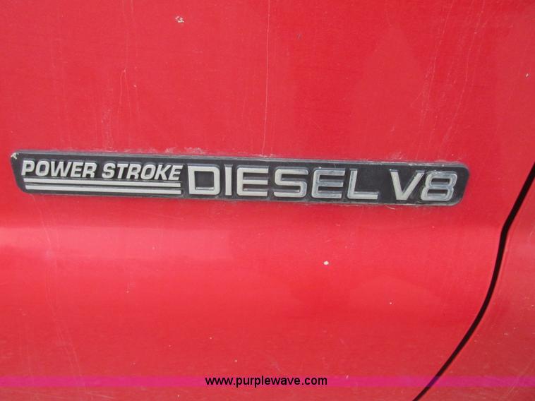 image for item G9887 2001 Ford F350 Super Duty XLT Crew Cab pickup truck