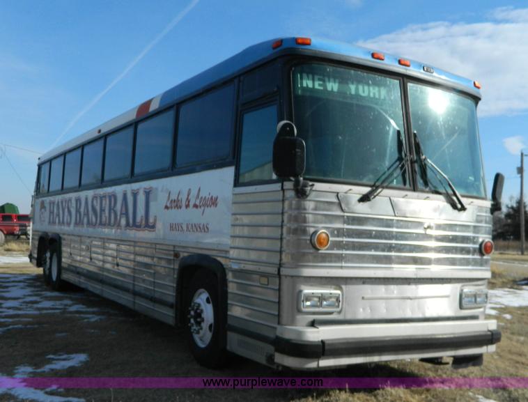 image for item H2277 1994 MCI MC-12 bus