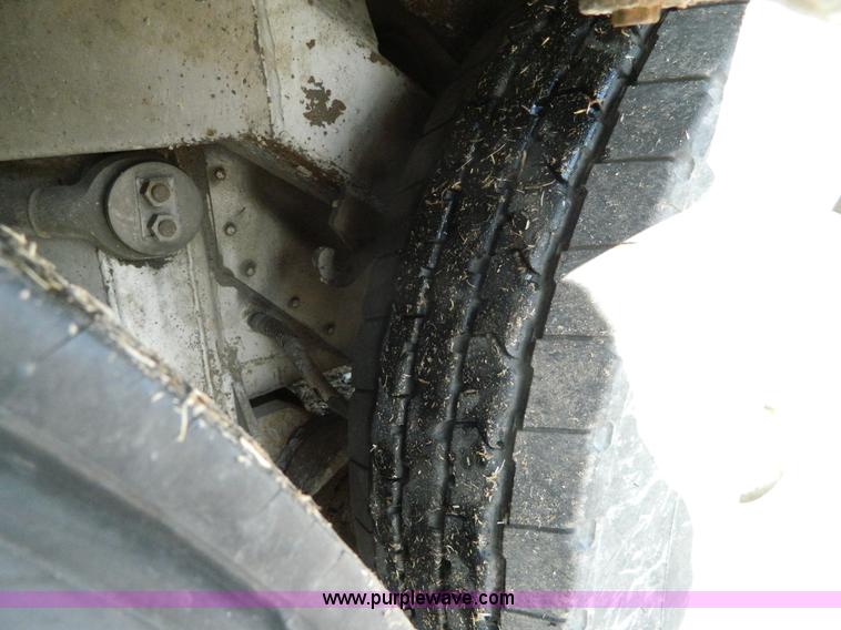 image for item H2277 1994 MCI MC-12 bus