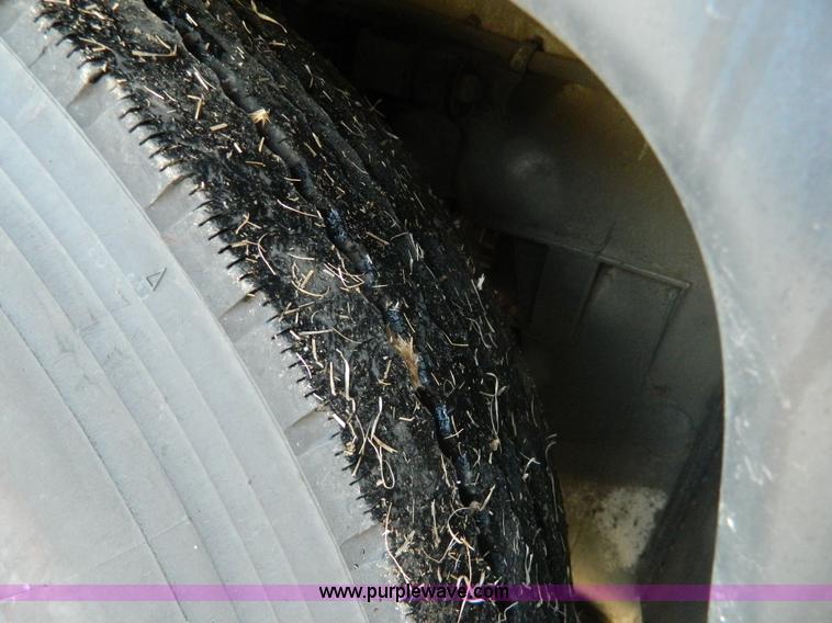 image for item H2277 1994 MCI MC-12 bus