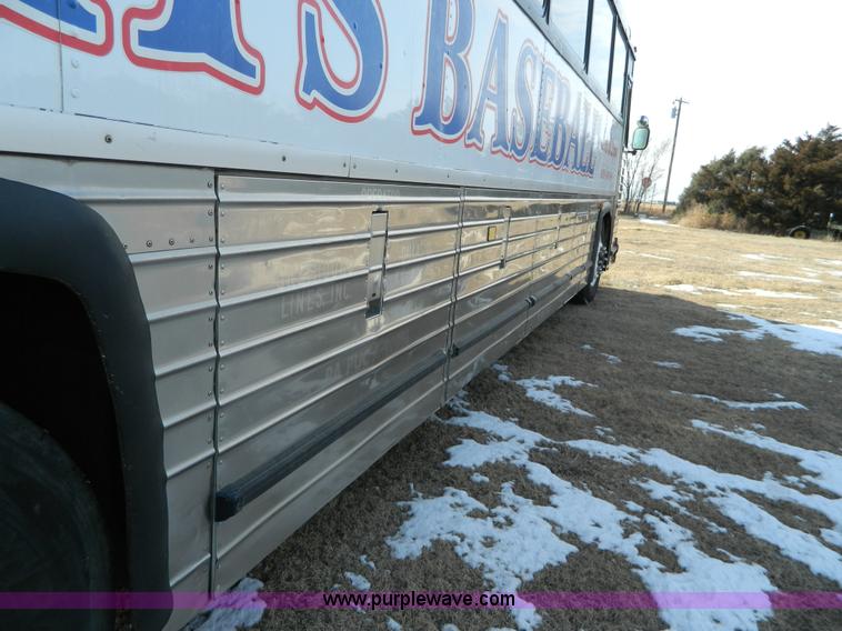 image for item H2277 1994 MCI MC-12 bus