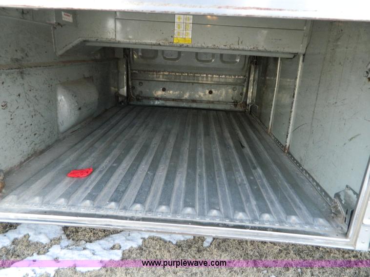 image for item H2277 1994 MCI MC-12 bus