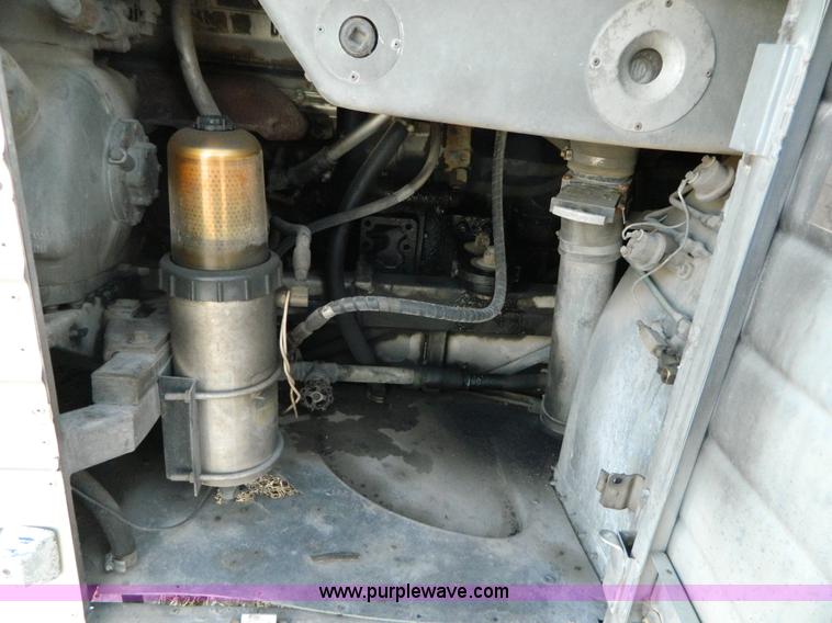 image for item H2277 1994 MCI MC-12 bus