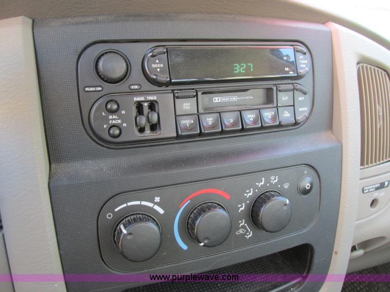 image for item H7620 2004 Dodge Ram 1500 pickup truck