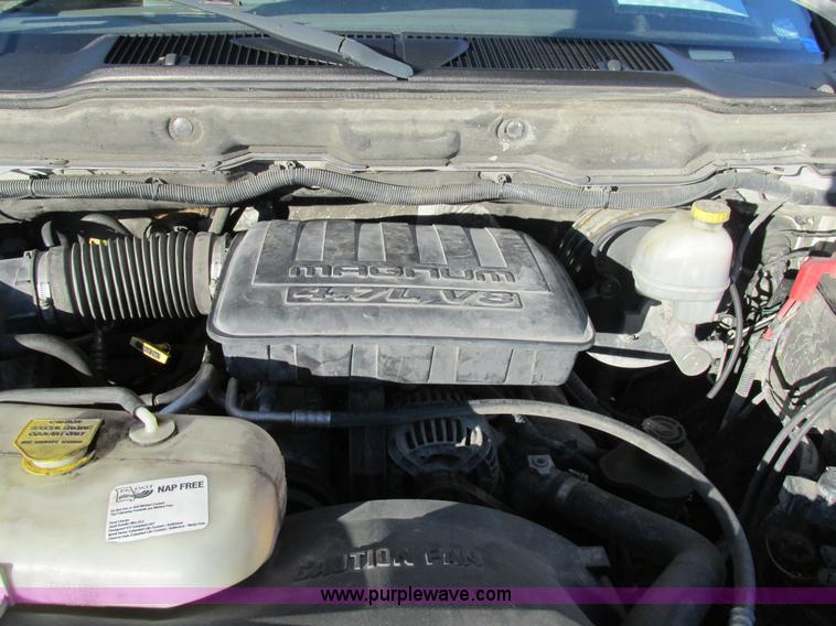 image for item H7620 2004 Dodge Ram 1500 pickup truck