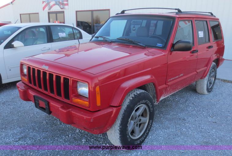image for item I2121 1998 Jeep Cherokee Sport SUV