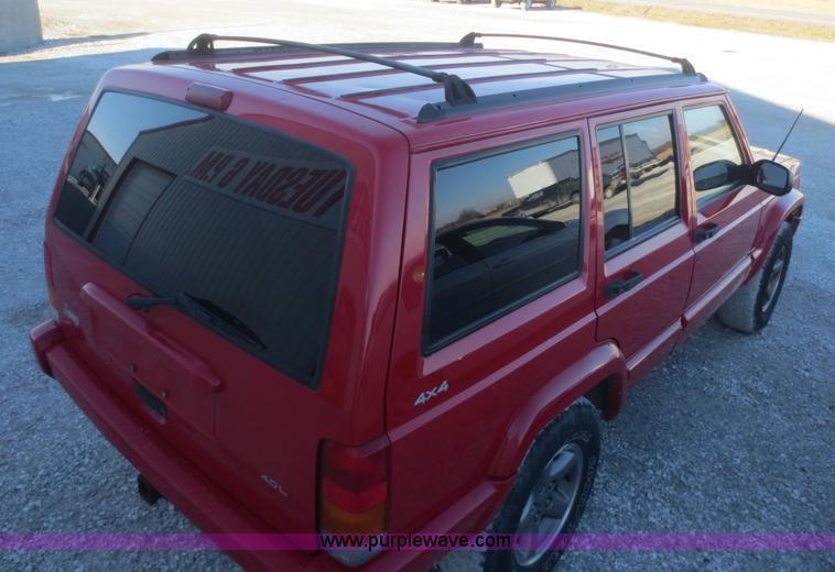 image for item I2121 1998 Jeep Cherokee Sport SUV