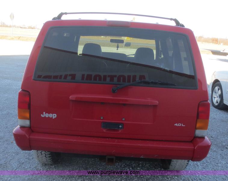 image for item I2121 1998 Jeep Cherokee Sport SUV