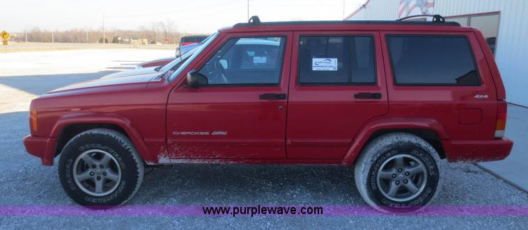 image for item I2121 1998 Jeep Cherokee Sport SUV