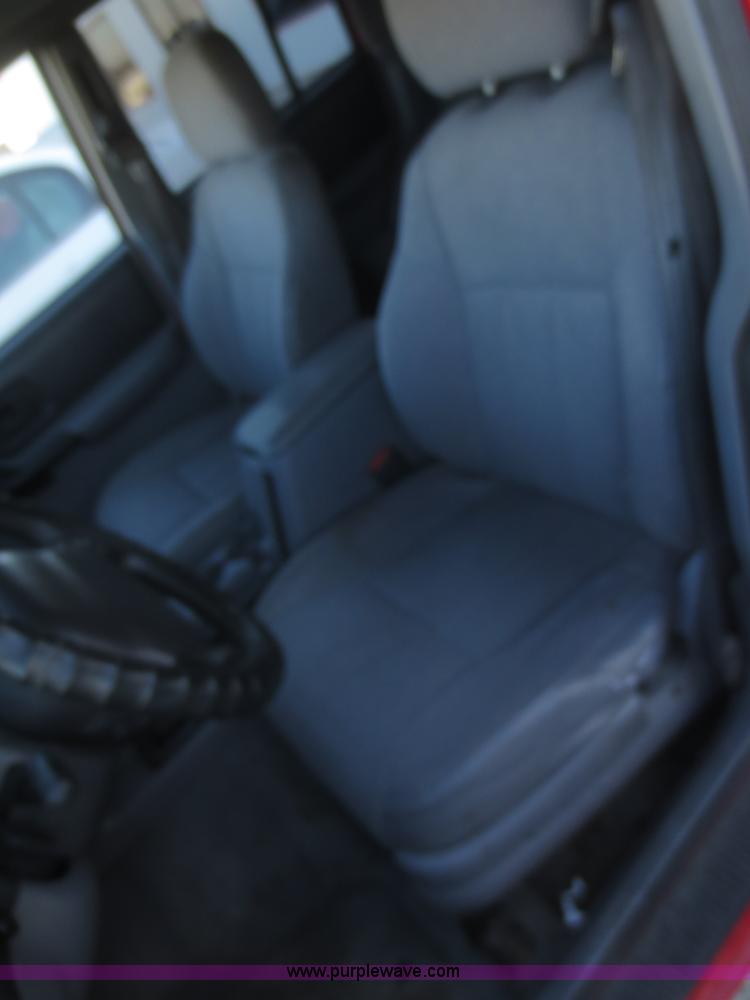 image for item I2121 1998 Jeep Cherokee Sport SUV