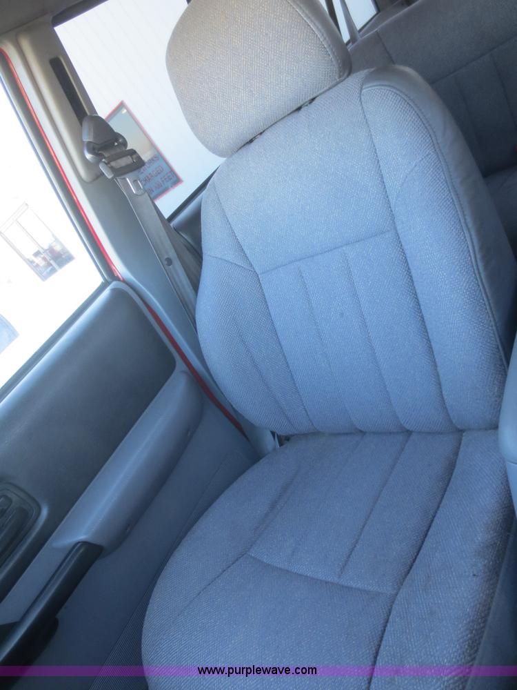 image for item I2121 1998 Jeep Cherokee Sport SUV