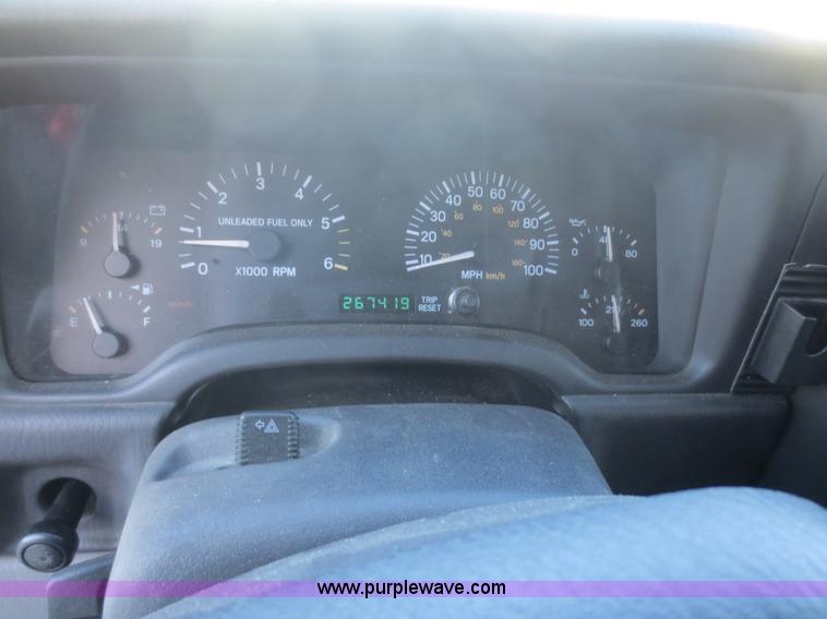 image for item I2121 1998 Jeep Cherokee Sport SUV