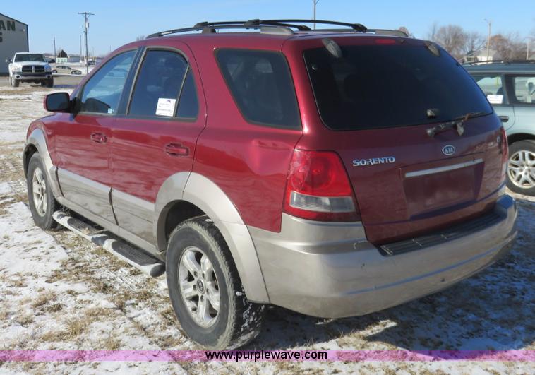 image for item I2259 2005 Kia Sorento EX