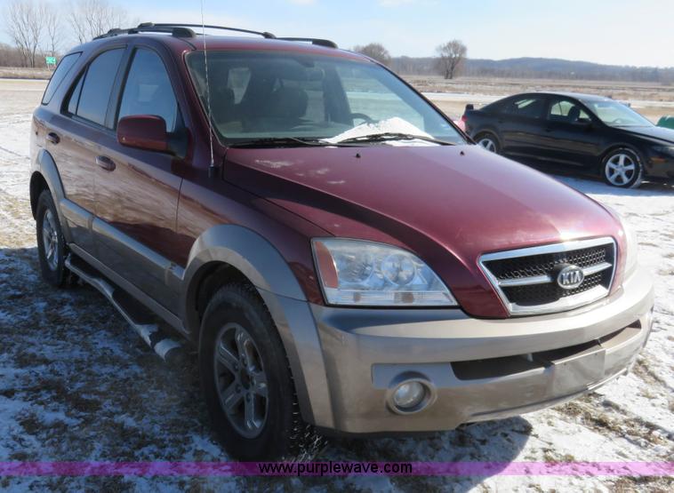 image for item I2259 2005 Kia Sorento EX