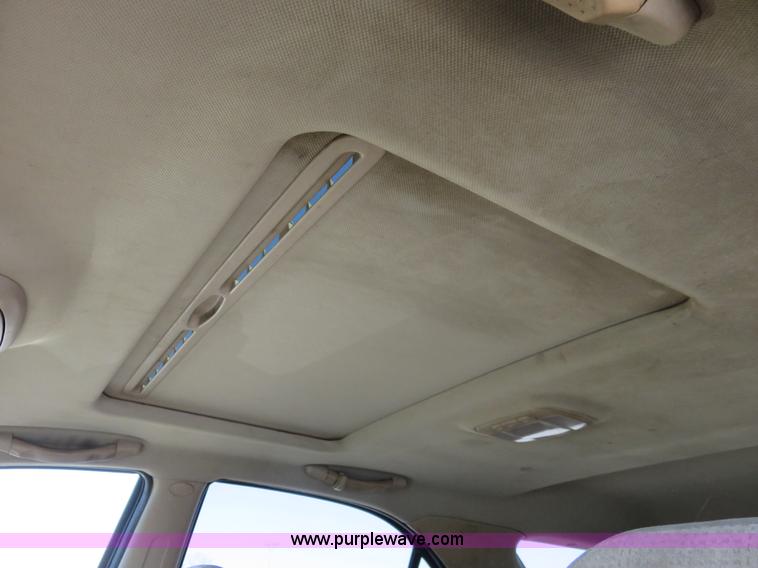 image for item I2259 2005 Kia Sorento EX