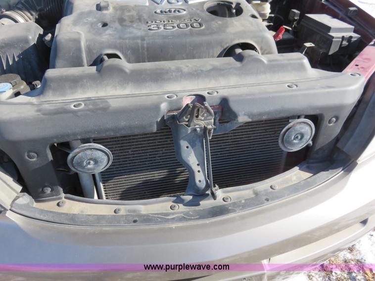 image for item I2259 2005 Kia Sorento EX