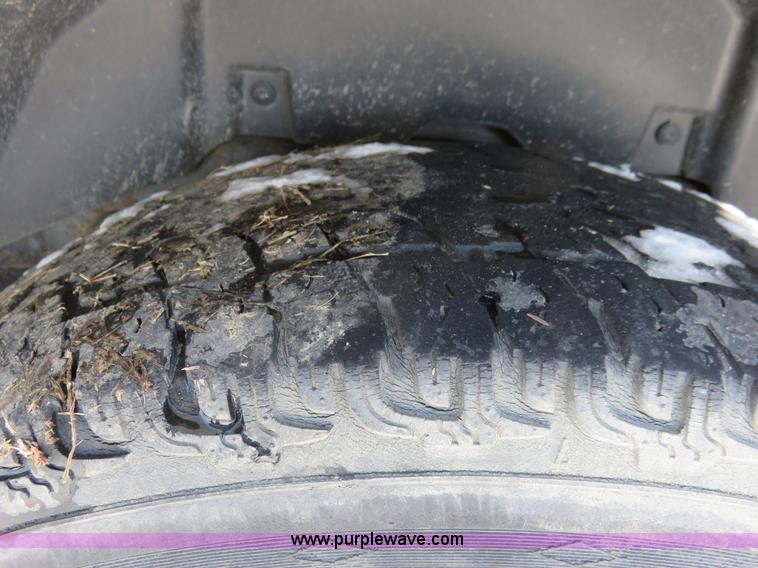 image for item I2259 2005 Kia Sorento EX